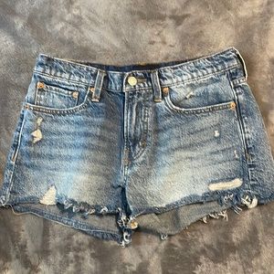 Lucky Brand mid rise boy shorts size 8/29 with a 2.5” inseam